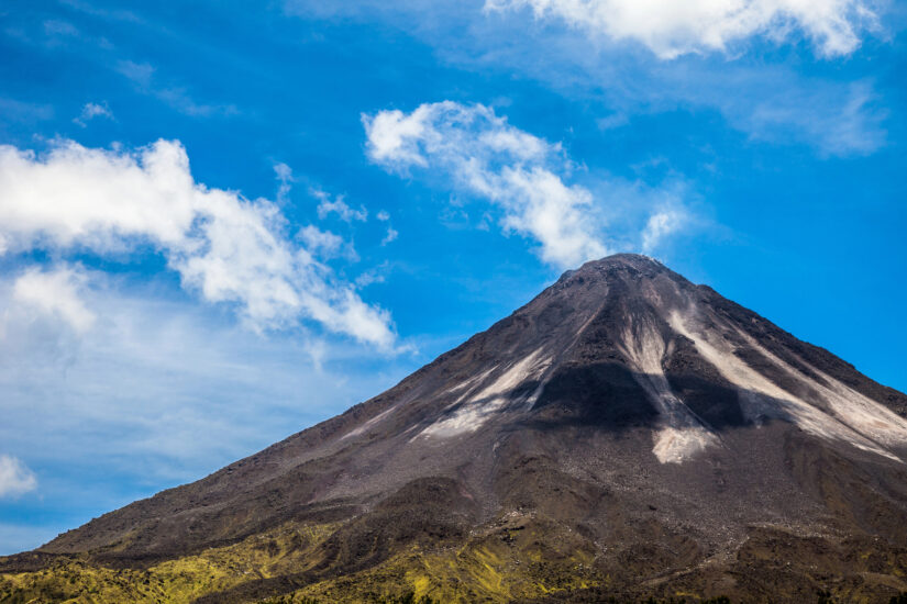 Volcán Arenal. Foto por Depositphotos.