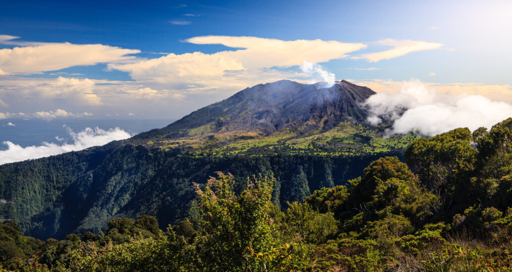 Volcán Turrialba. Foto por Depositphotos.