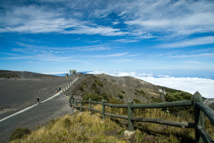 Qué ver en volcán irazú. Foto por Depositphotos.