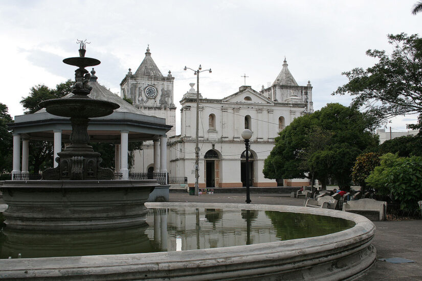 Catedral de la Inmaculada Concepción. Foto por Rafael Nájera. Wikimedia Commons.