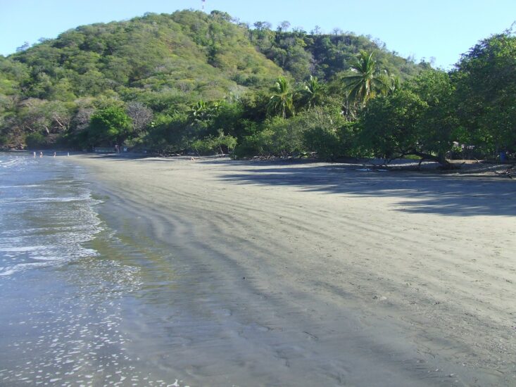 Qué ver y hacer en Playa hermosa. Foto por John W. Schulze. Flickr.