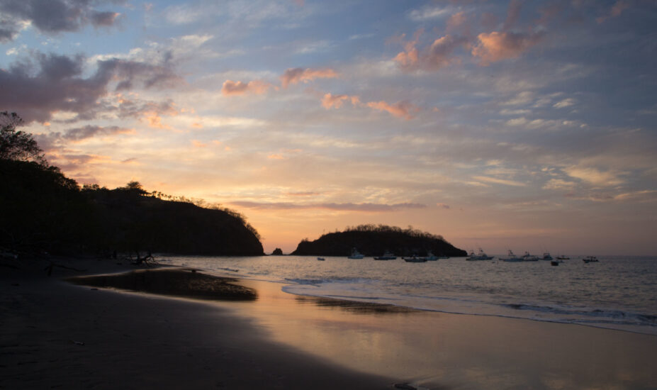 Conoce playa hermosa en Costa Rica. Foto por Victoria. Flickr.