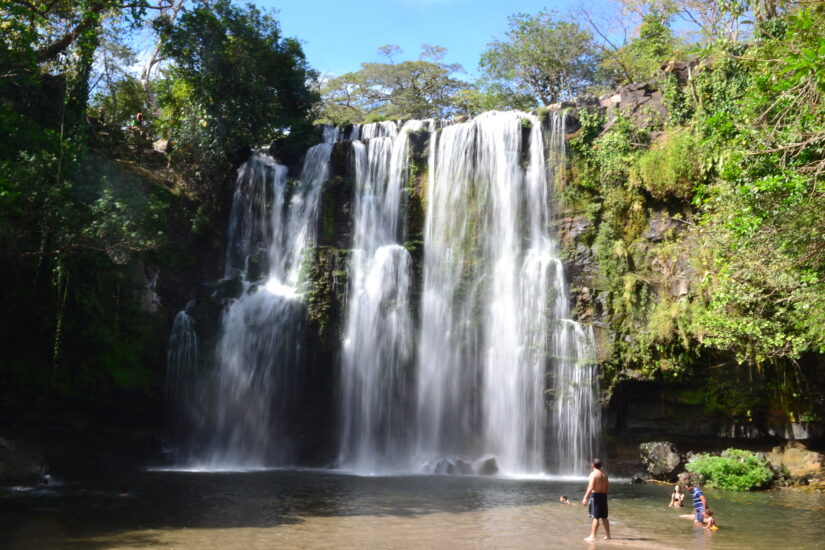 Visita las Cataratas Llano de Cortés.  Foto de Tancredi. Flickr.