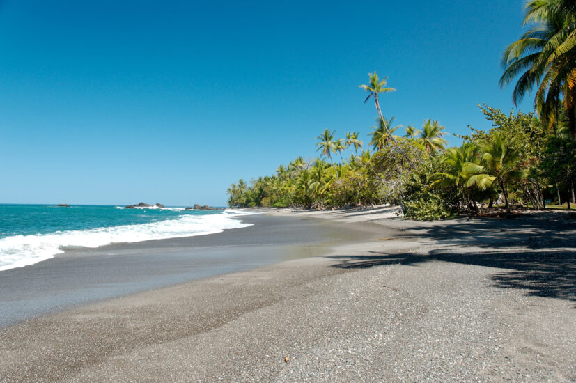 Playa San Josecito. Foto por majaX1. Flickr.